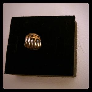 Authentic pandora seashell charm with 14k starfish